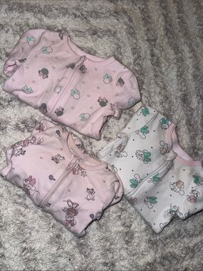 0/3m Disney Pink and White Bunny-Print Footed One-Piece Sleepers x3